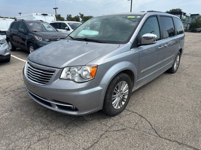 2015 Chrysler Town & Country Touring-L