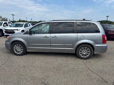 2015 Chrysler Town & Country Touring-L