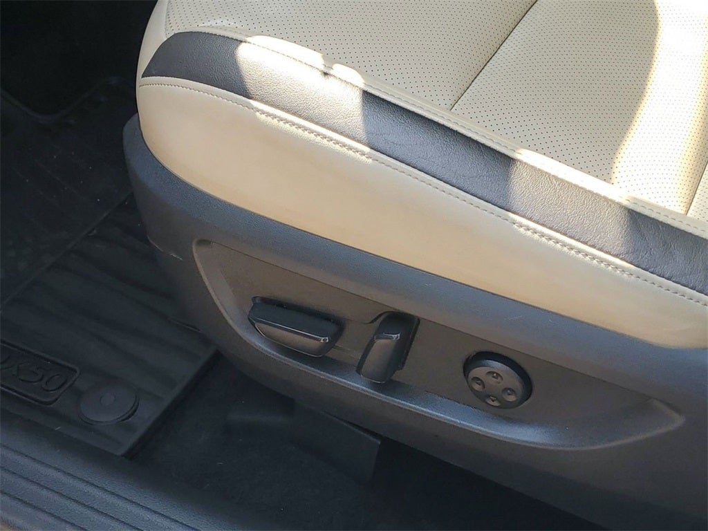 2022 INFINITI QX50 LUXE