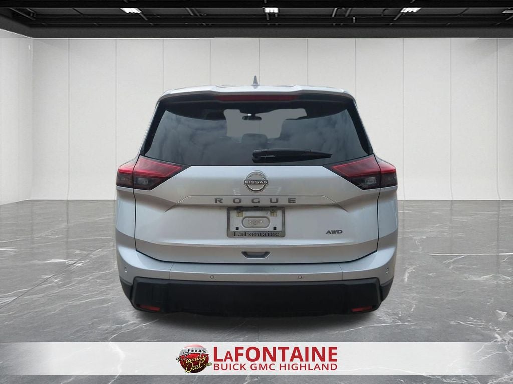 2025 Nissan Rogue SV