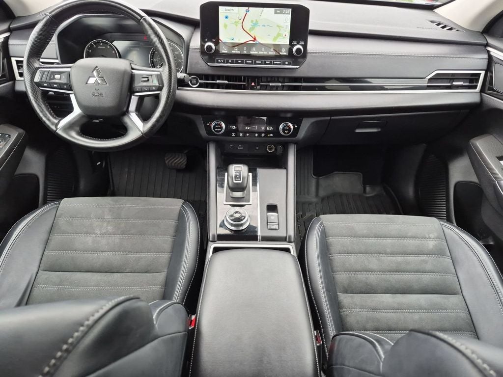 2024 Mitsubishi Outlander SE