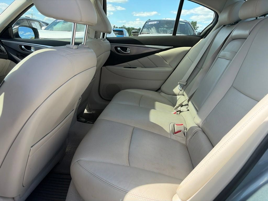 2015 INFINITI Q50 Premium