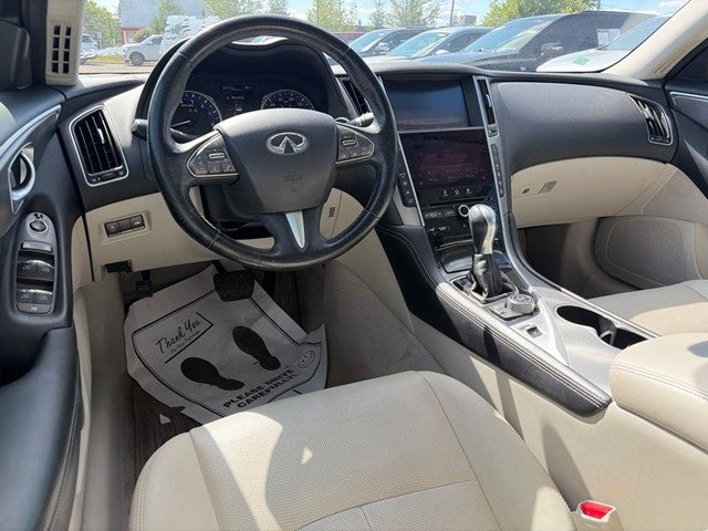 2015 INFINITI Q50 Premium