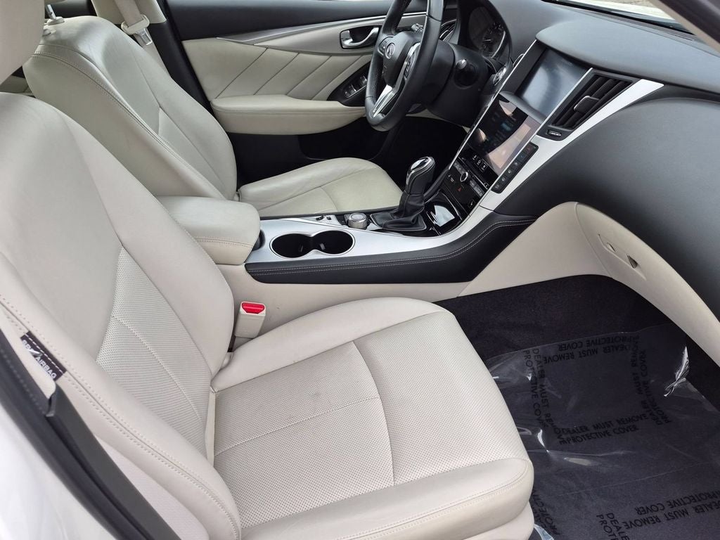 2022 INFINITI Q50 LUXE