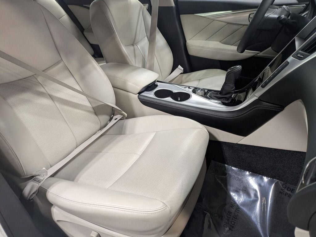 2023 INFINITI Q50 LUXE