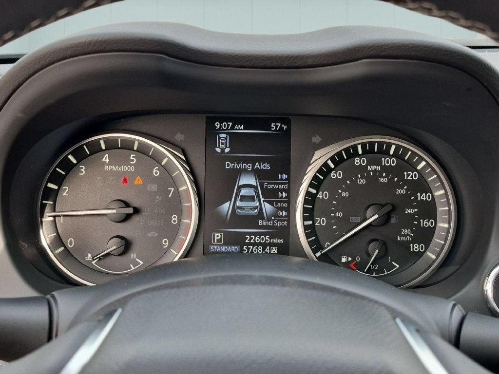 2023 INFINITI Q50 LUXE