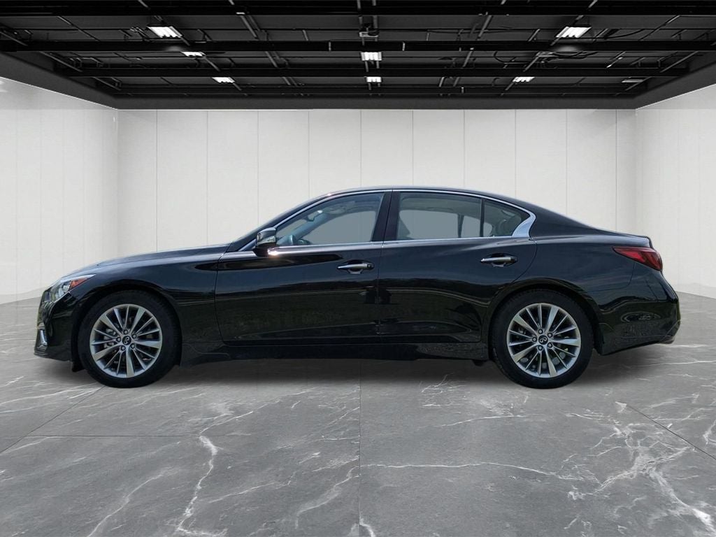 2023 INFINITI Q50 LUXE