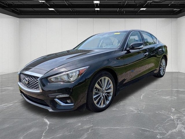 2023 INFINITI Q50 LUXE
