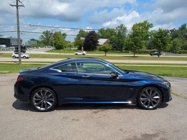 2022 INFINITI Q60 Red Sport 400