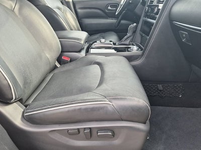 2022 INFINITI QX80 Premium Select
