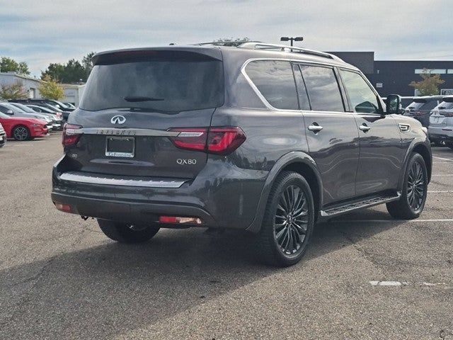 2022 INFINITI QX80 Premium Select