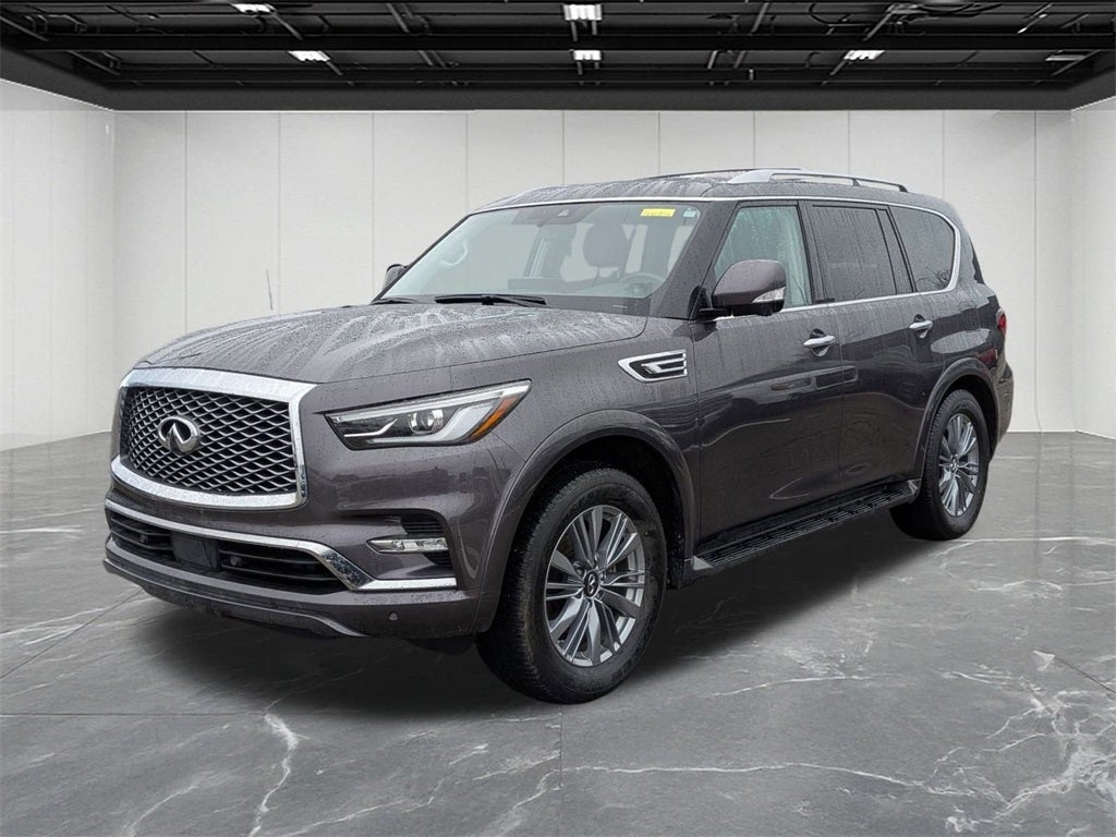 2022 INFINITI QX80 LUXE
