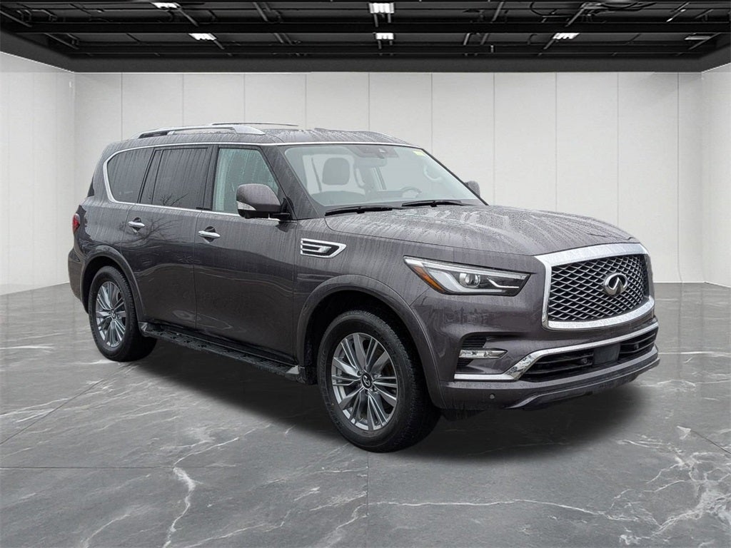 2022 INFINITI QX80 LUXE