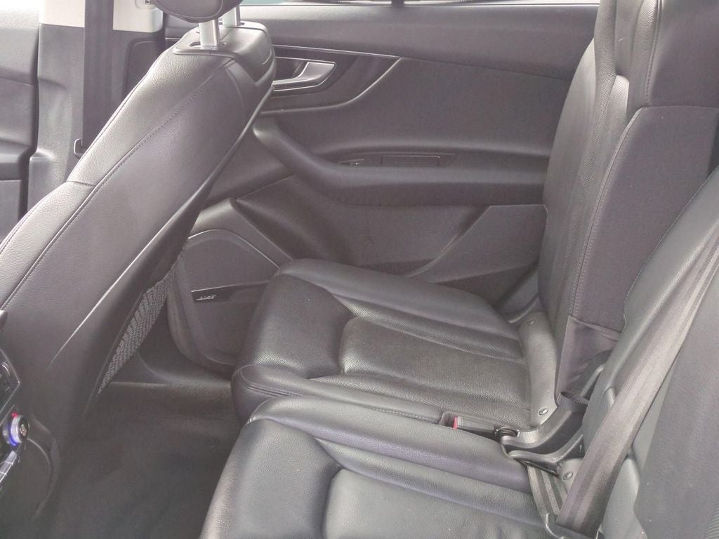 2019 Audi Q7 55 Premium Plus quattro