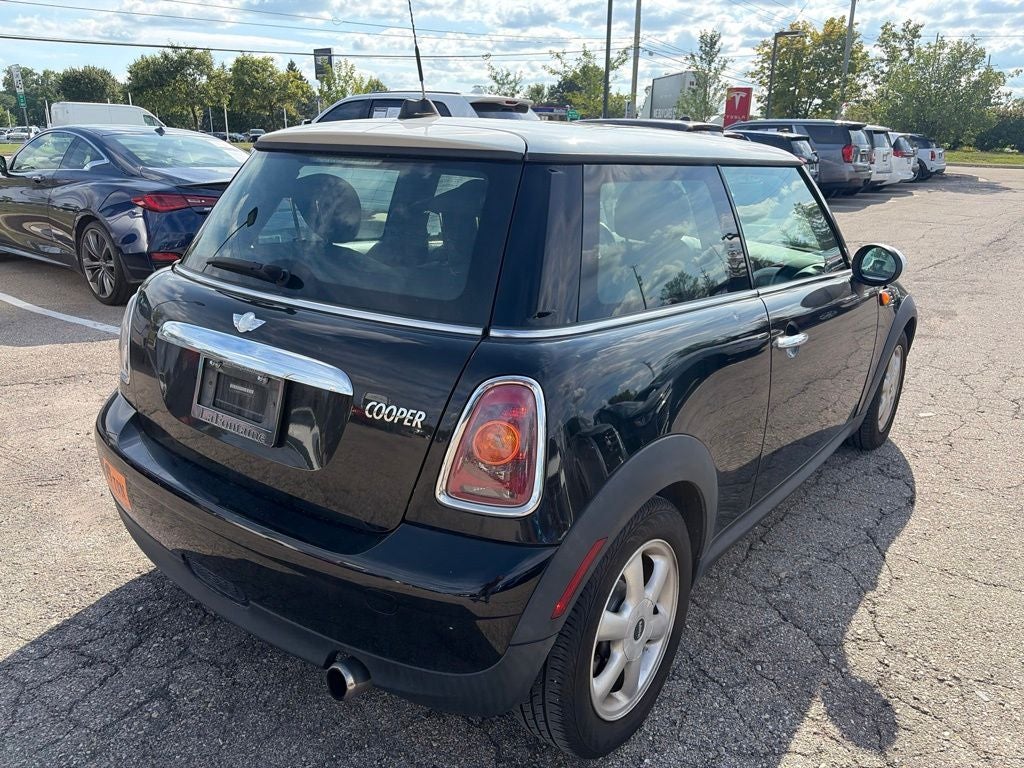 2009 MINI Cooper Base