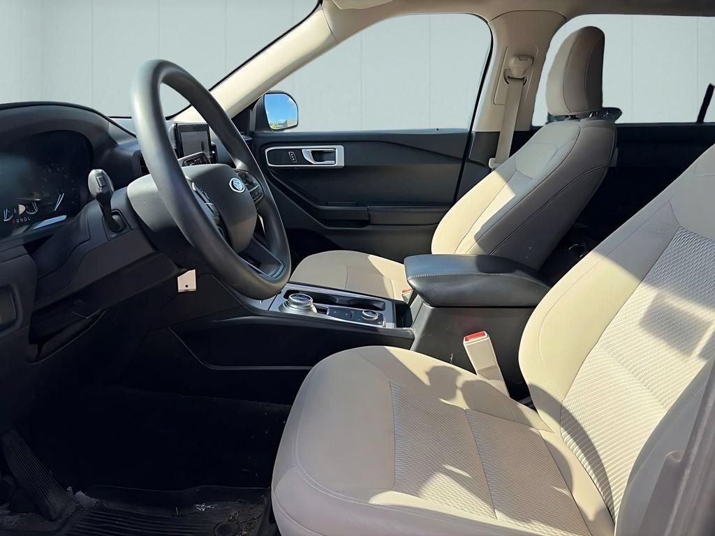 2021 Ford Explorer Base