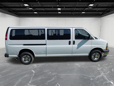 2024 Chevrolet Express 3500 LT Passenger