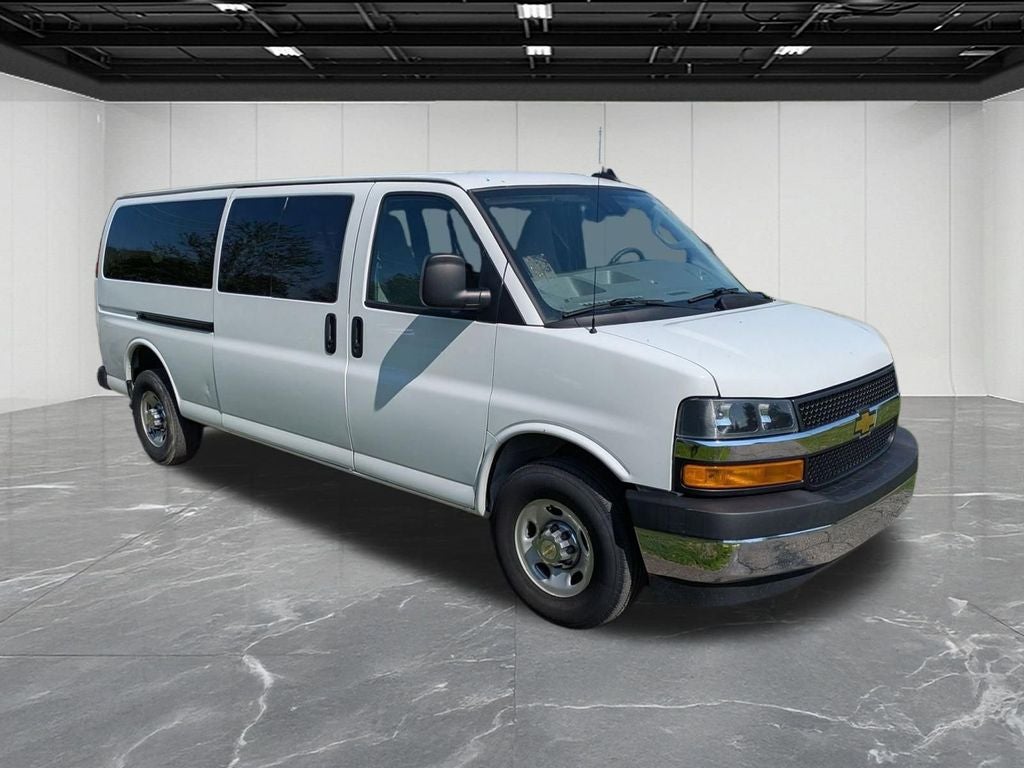 2024 Chevrolet Express 3500 LT Passenger