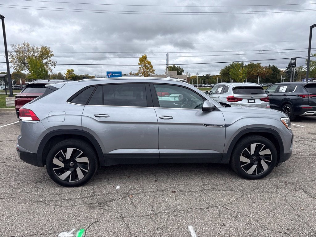 2024 Volkswagen Atlas Cross Sport 2.0T SE w/Technology