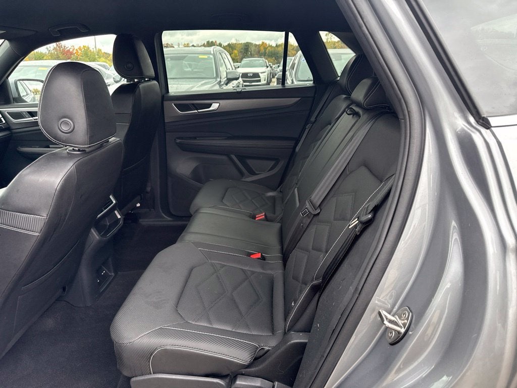 2024 Volkswagen Atlas Cross Sport 2.0T SE w/Technology