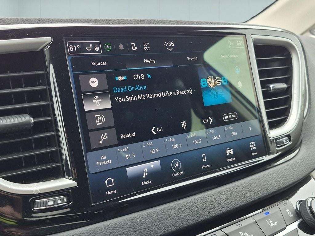 2024 Chrysler Pacifica Touring L
