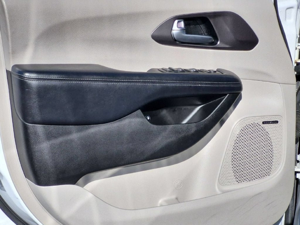 2018 Chrysler Pacifica Hybrid Limited