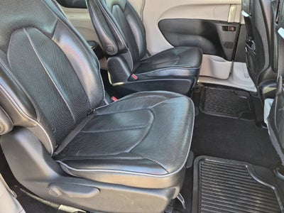 2018 Chrysler Pacifica Hybrid Limited
