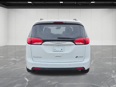 2018 Chrysler Pacifica Hybrid Limited