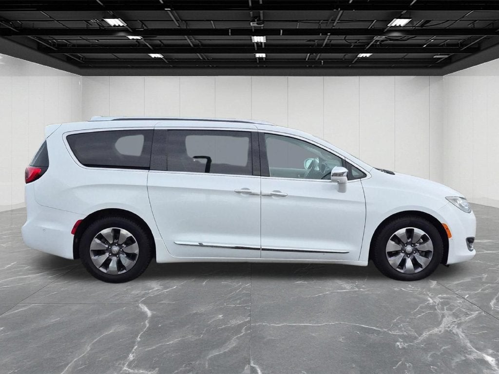 2018 Chrysler Pacifica Hybrid Limited