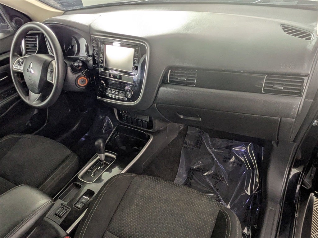 2019 Mitsubishi Outlander ES