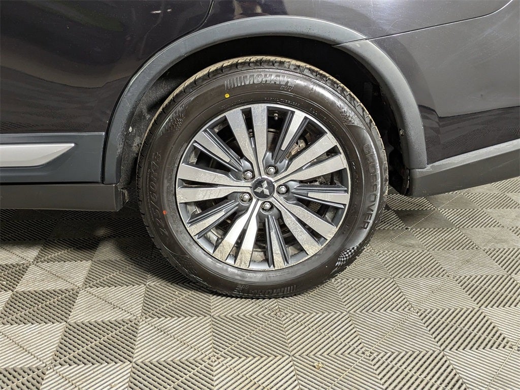 2019 Mitsubishi Outlander ES