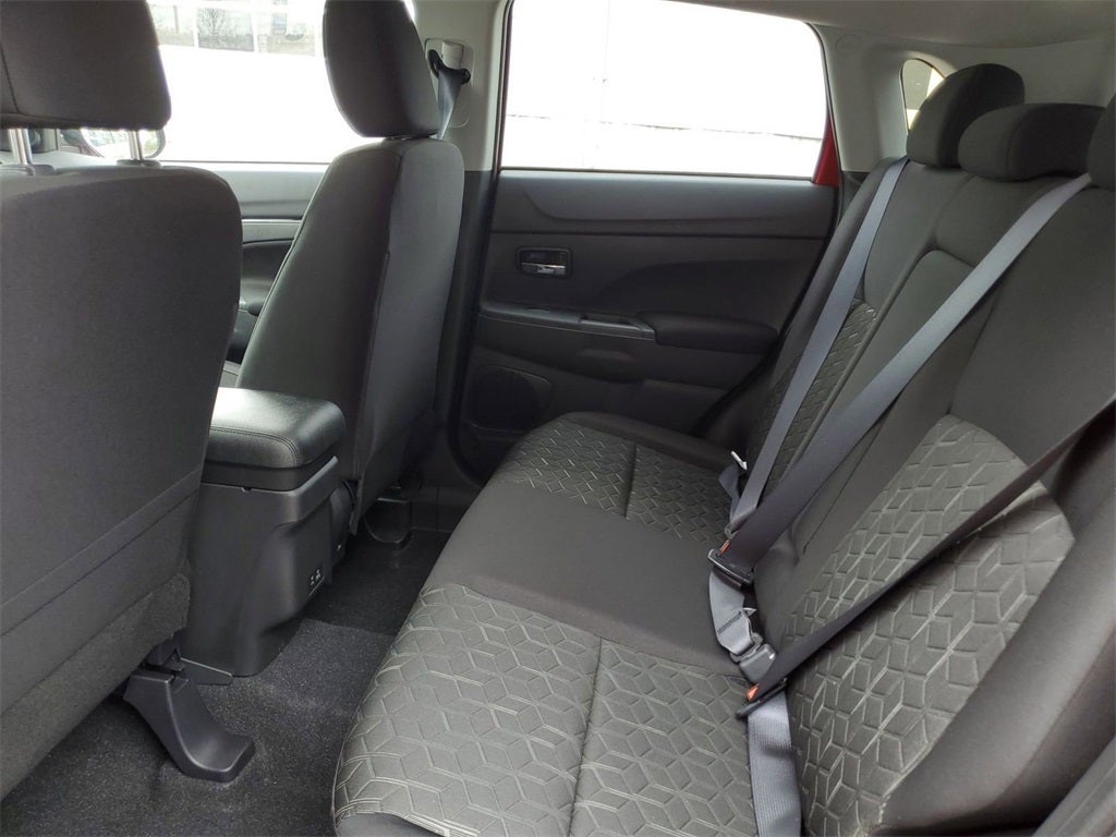 2025 Mitsubishi Outlander Sport 2.0 LE