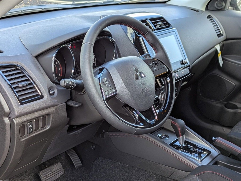 2025 Mitsubishi Outlander Sport 2.0 LE