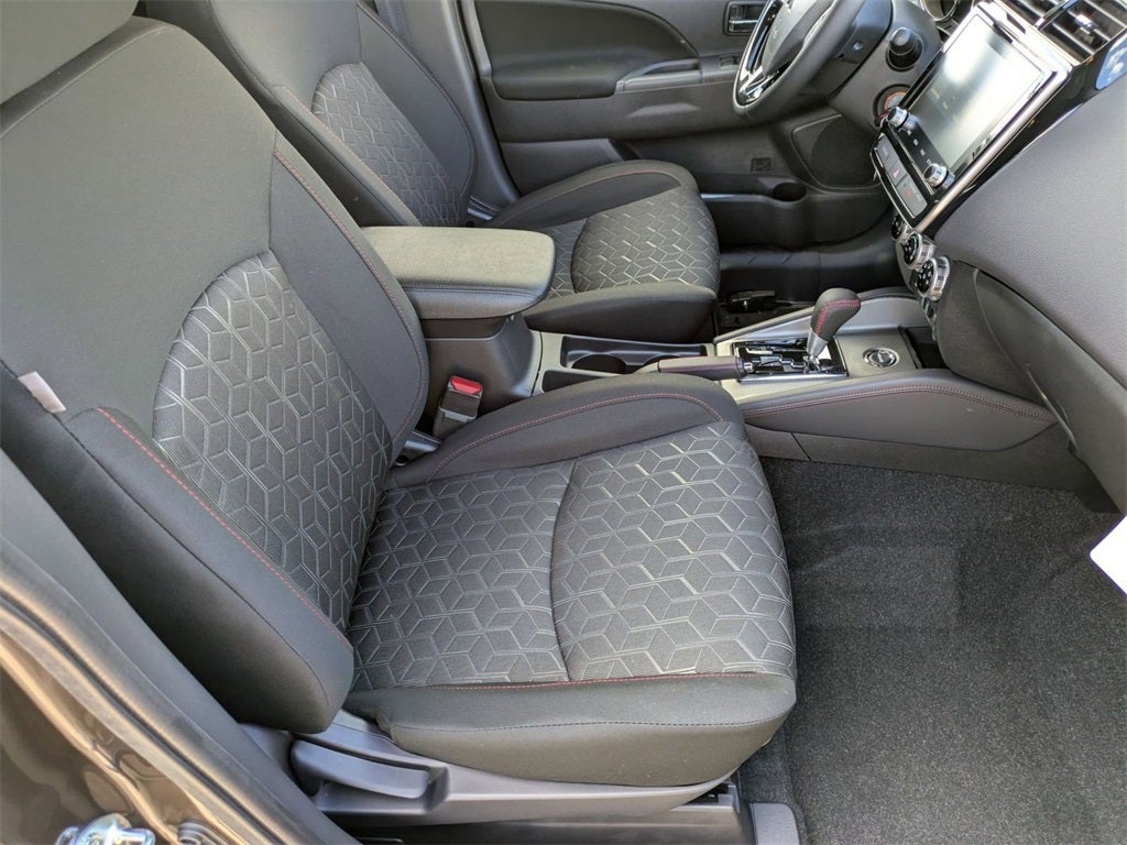 2025 Mitsubishi Outlander Sport 2.0 LE