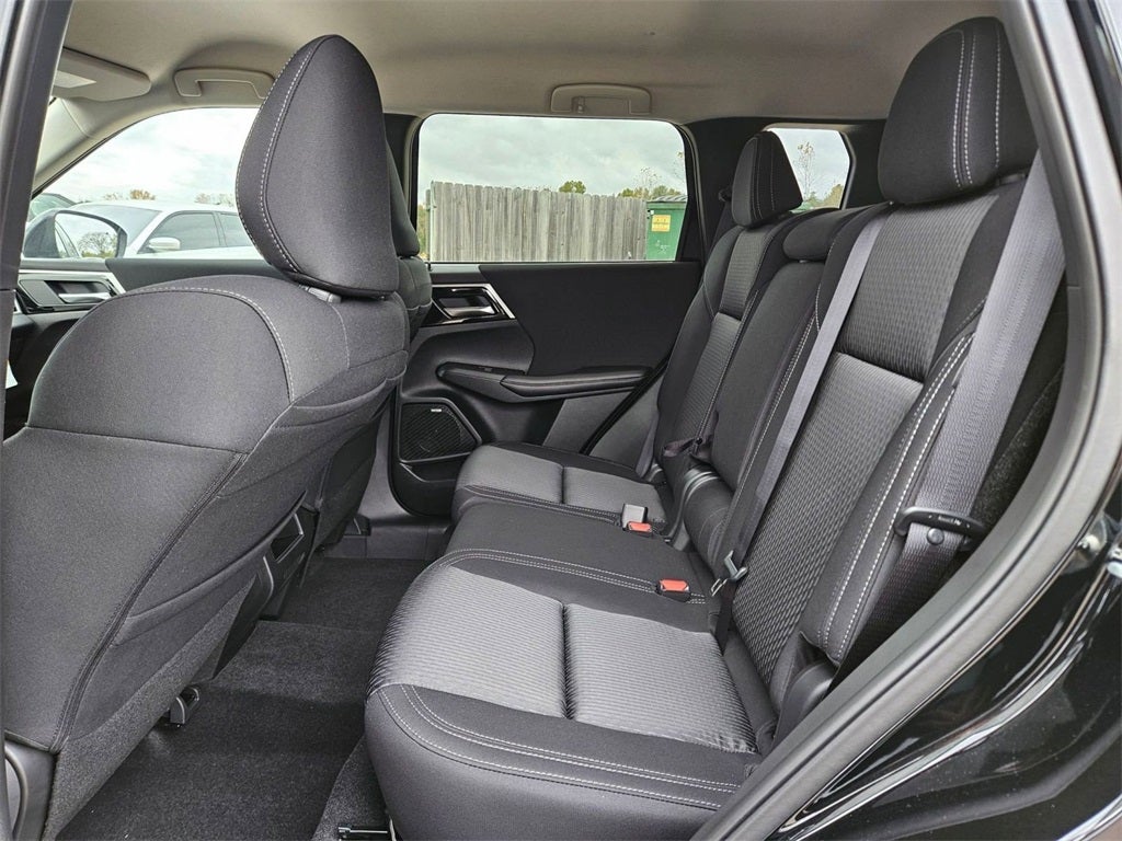 2025 Mitsubishi Outlander ES