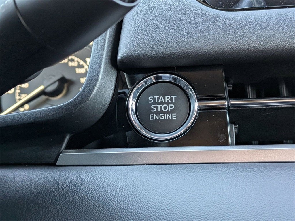 2025 Mitsubishi Outlander ES