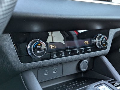 2025 Mitsubishi Outlander ES