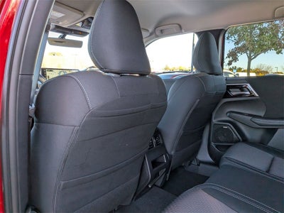 2025 Mitsubishi Outlander ES