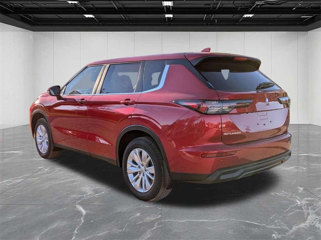 2025 Mitsubishi Outlander ES