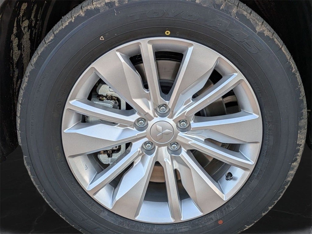 2025 Mitsubishi Outlander ES