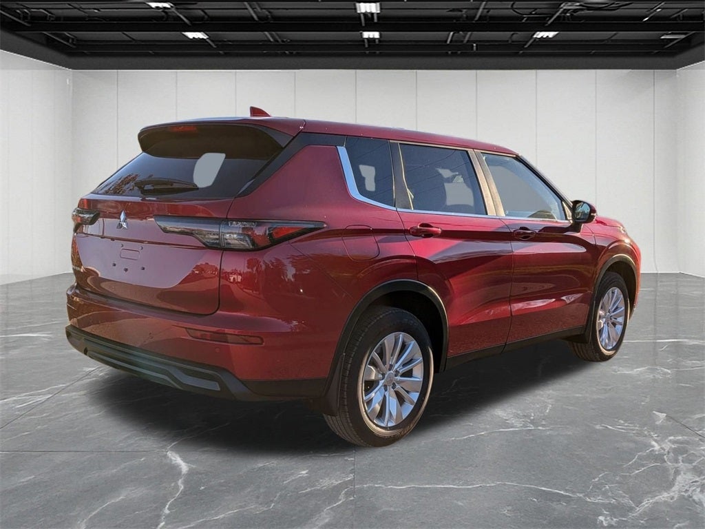 2025 Mitsubishi Outlander ES