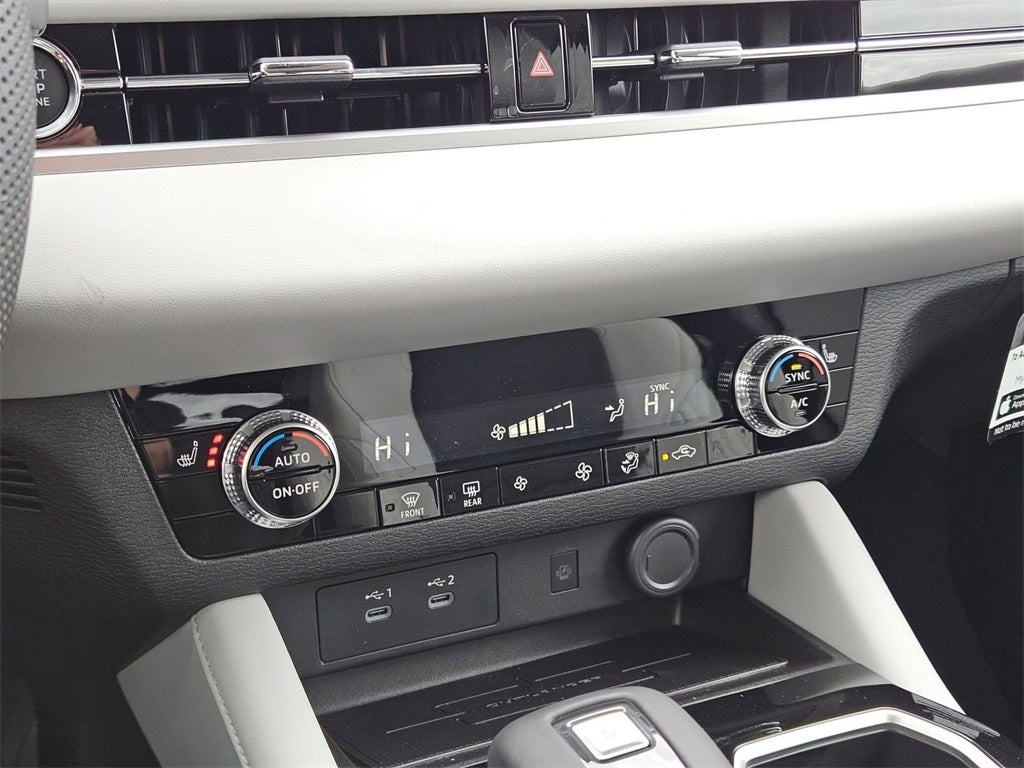 2025 Mitsubishi Outlander SE