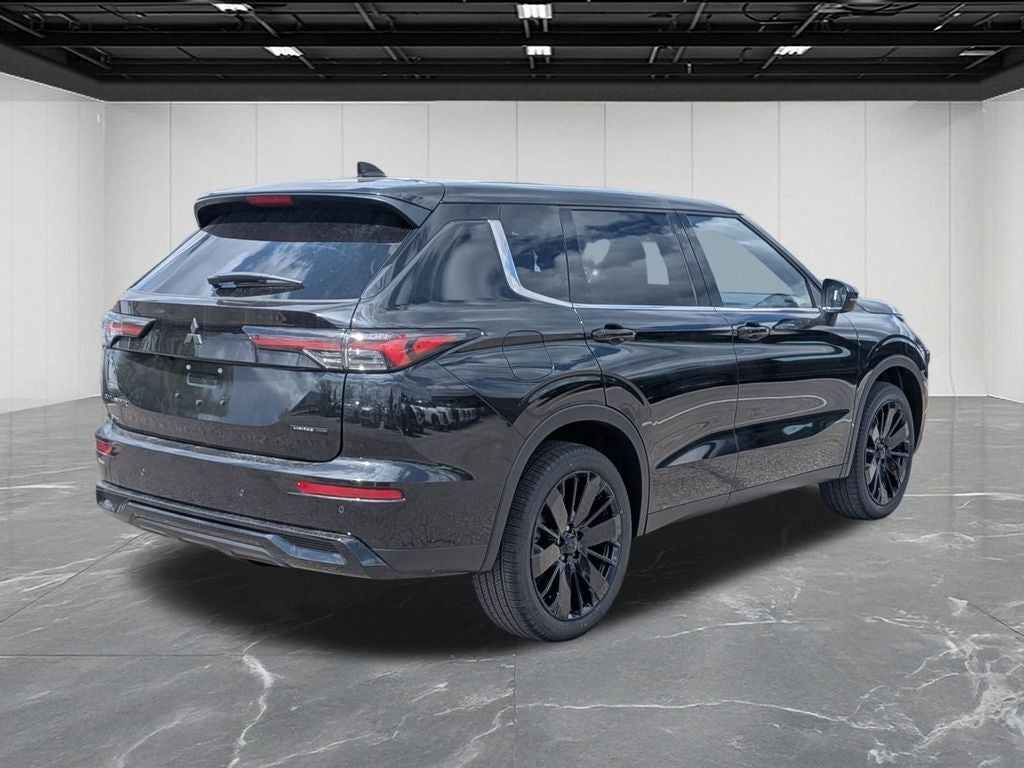 2026 Mitsubishi Outlander LE
