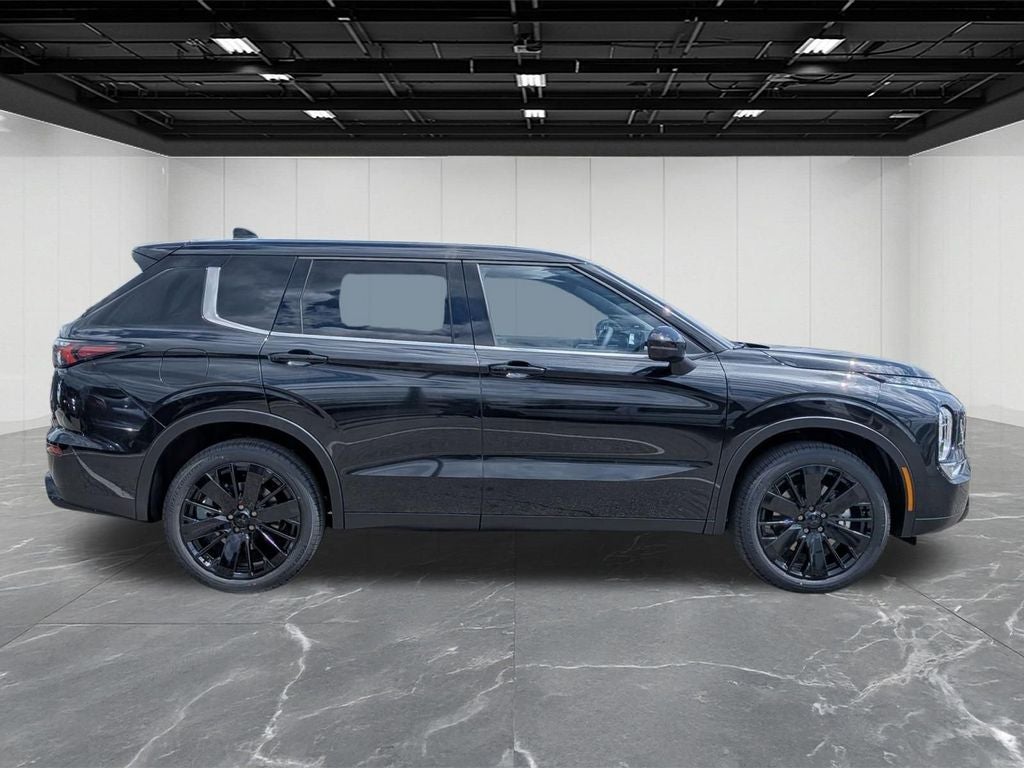 2026 Mitsubishi Outlander LE