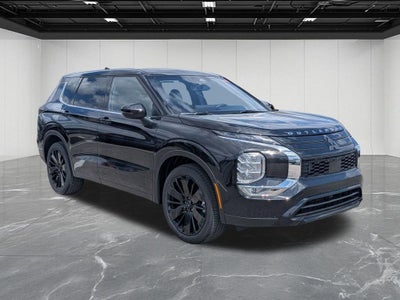 2026 Mitsubishi Outlander LE