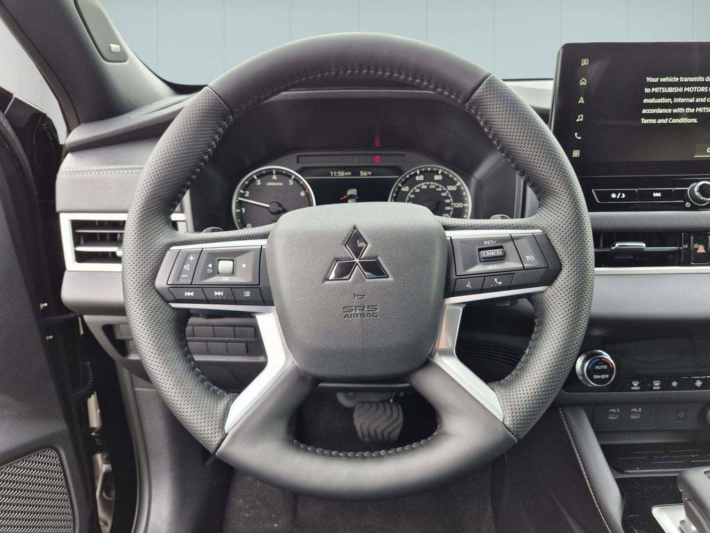 2026 Mitsubishi Outlander LE