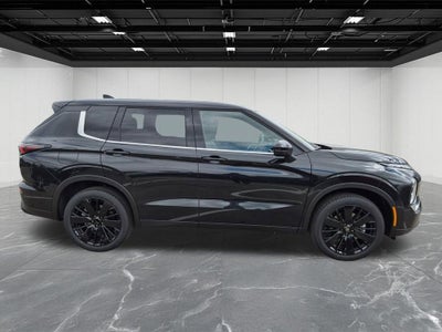 2026 Mitsubishi Outlander LE