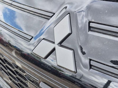 2026 Mitsubishi Outlander LE