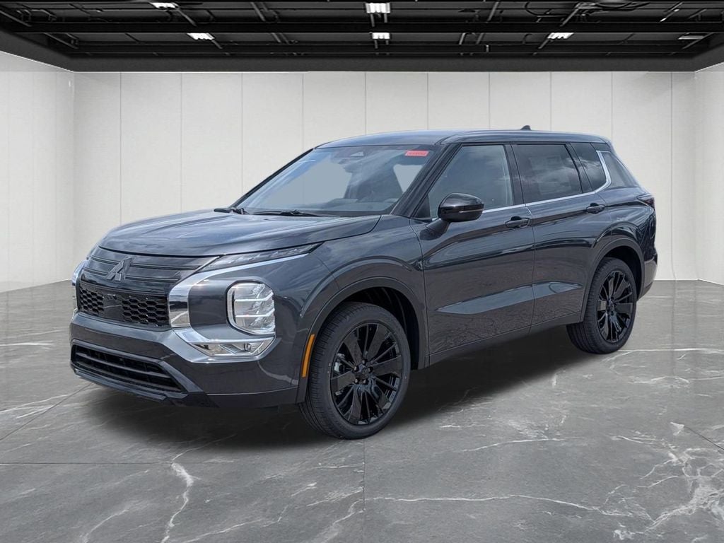 2026 Mitsubishi Outlander LE FWD's photo