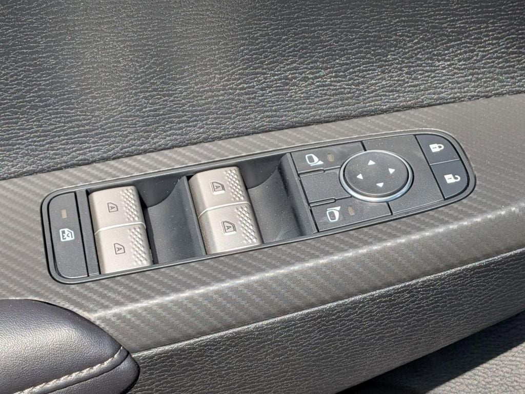 2026 Mitsubishi Outlander LE
